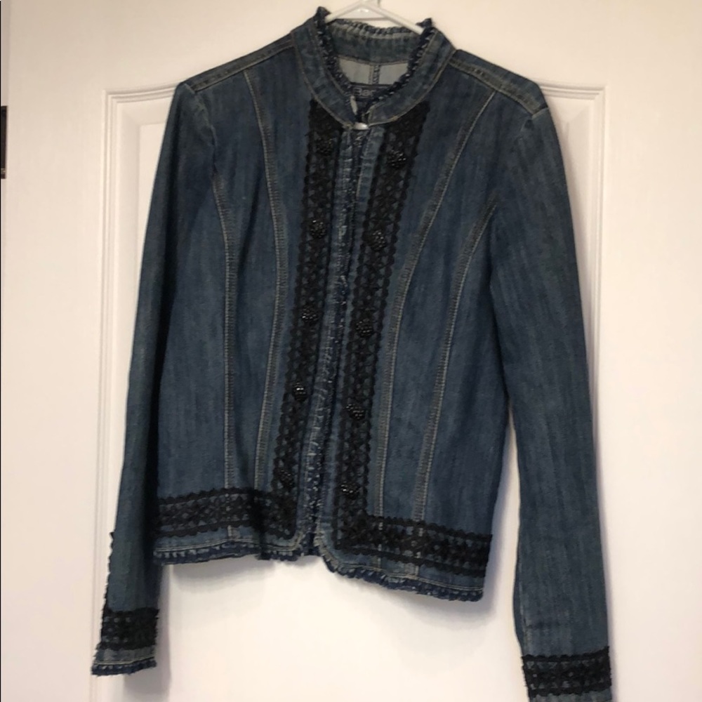 Super Fun Jean Jacket • Like New • Large